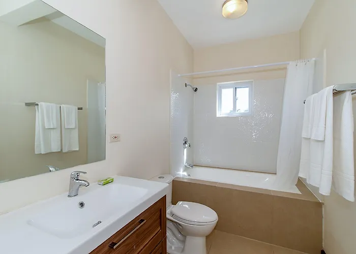 Nianna Coral Bay Deluxe Townhouse 1 *