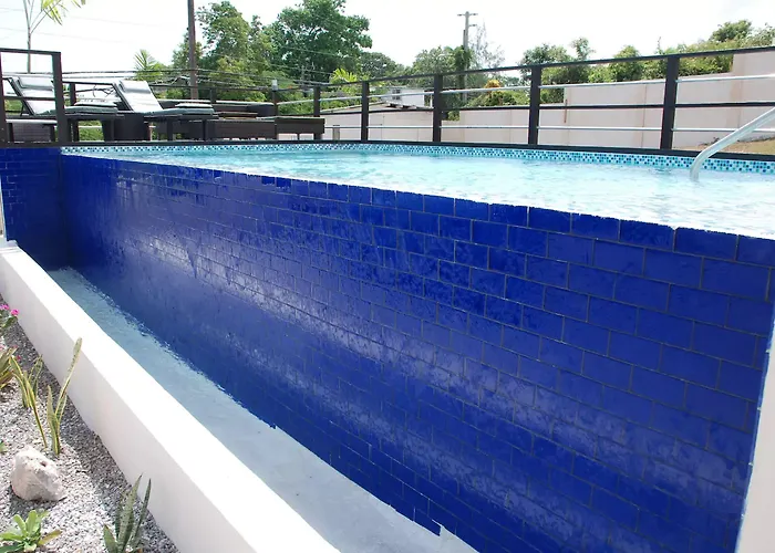 Nianna Coral Bay Deluxe Townhouse 1 Hotel