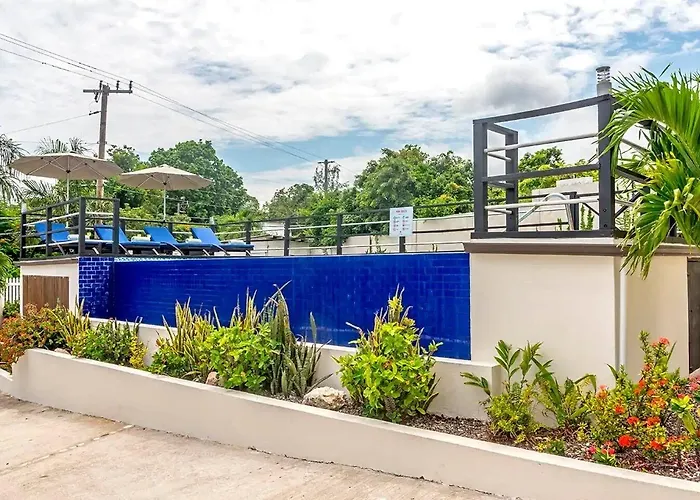 Nianna Coral Bay Deluxe Townhouse 1 Hotel *