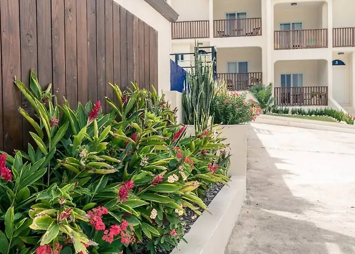 Nianna Coral Bay Deluxe Townhouse 1 Hotel *